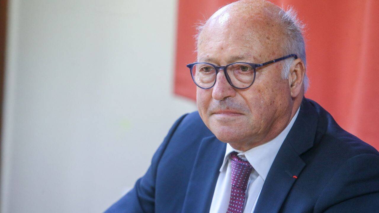 Gilbert Bouchet lors d'une cérémonie publique