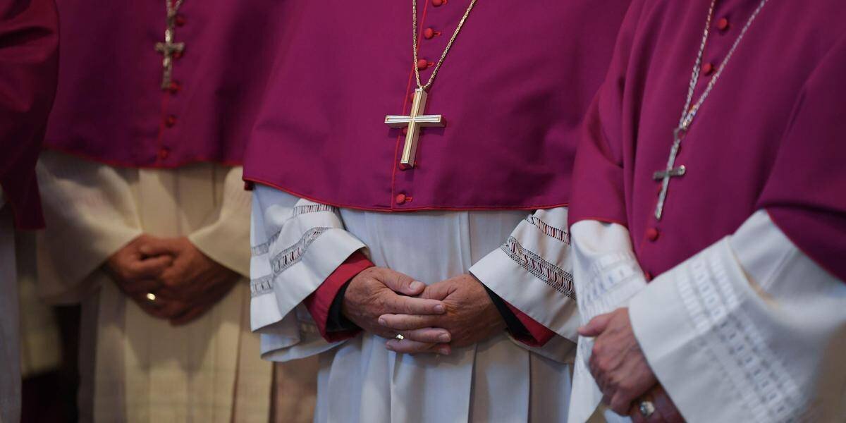 Église et ancien abbé impliqué dans laffaire