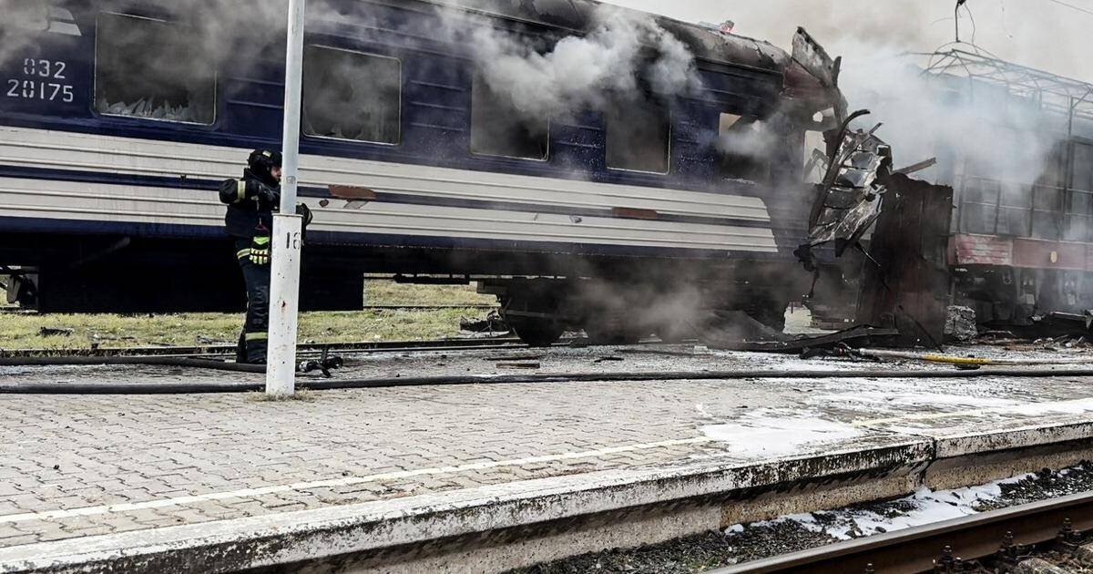 Quai de gare touché par l’explosion (image de presse)