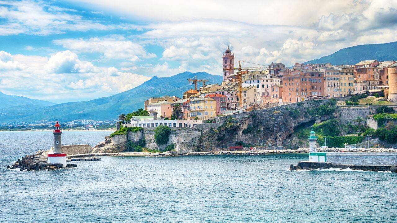 Vue générale sur Bastia et la Corse