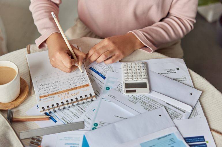 Diversification du portefeuille et or - image représentant des lingots et pièces