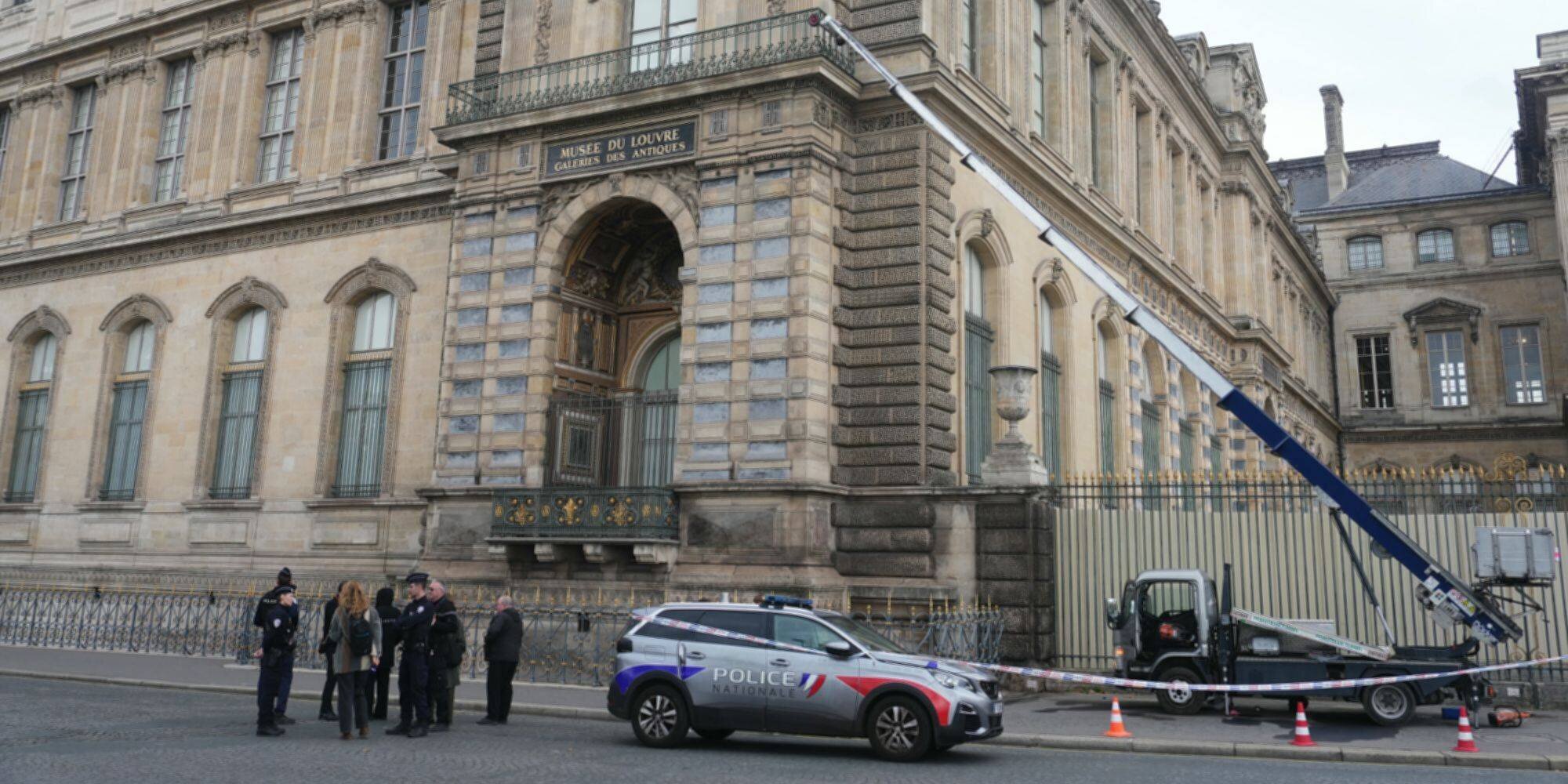 Photo du Louvre et des investigations