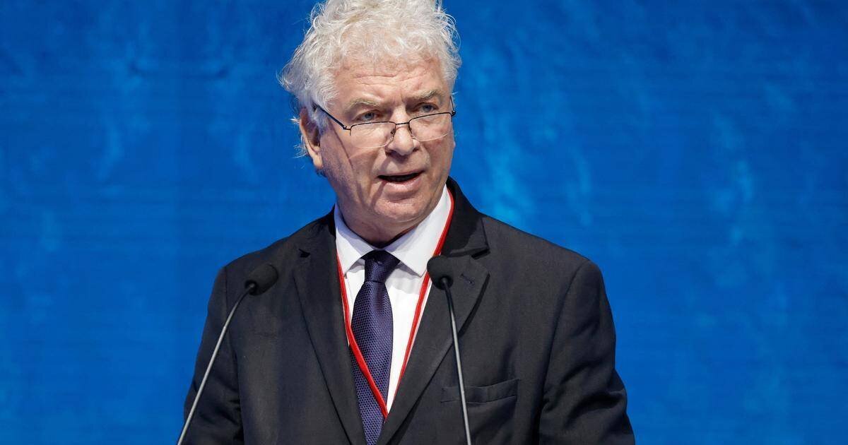 François Cuillandre lors d'un événement politique à Brest