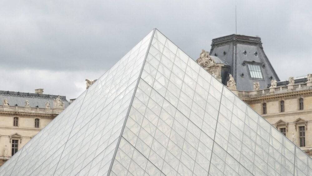 Réouverture du Louvre après le cambriolage