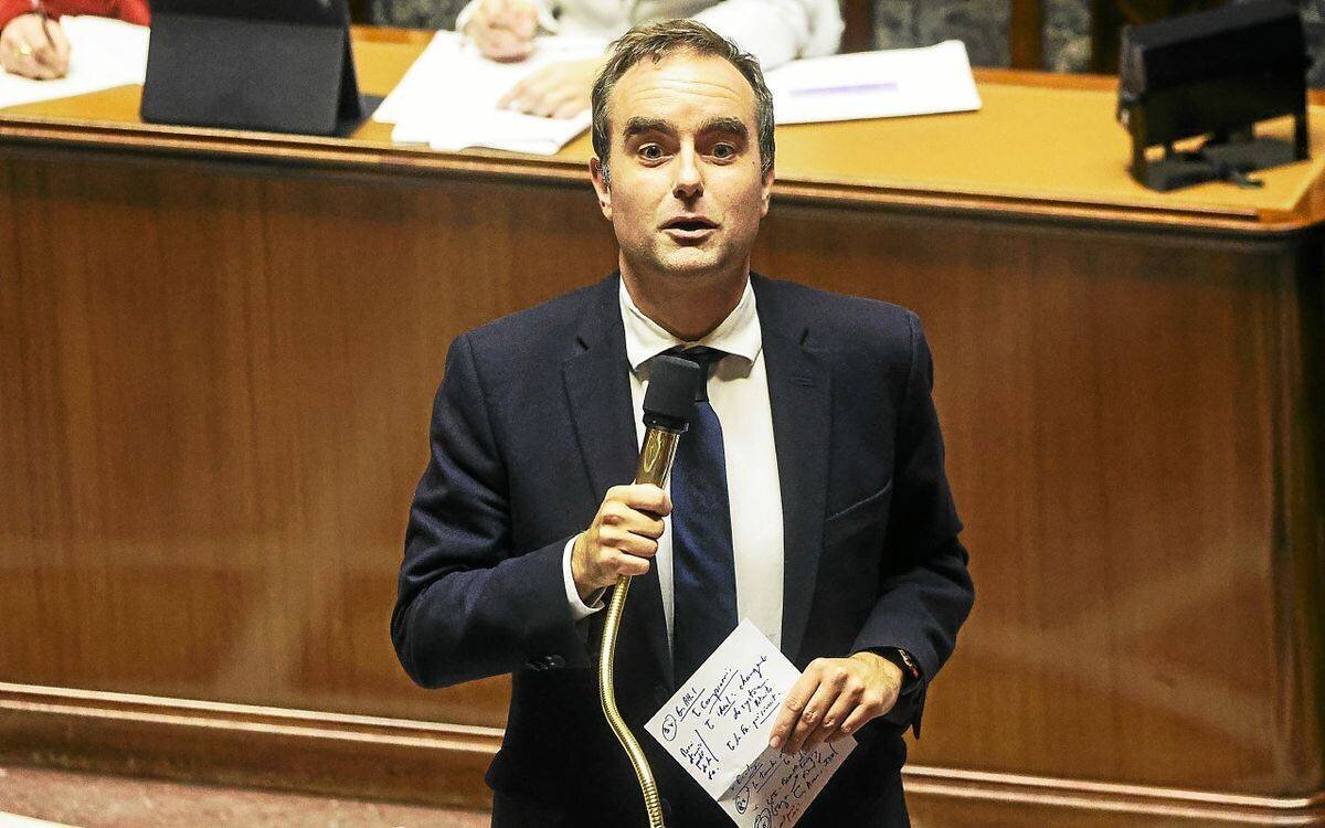 Lecornu lors d’une allocution sur l’outil professionnel