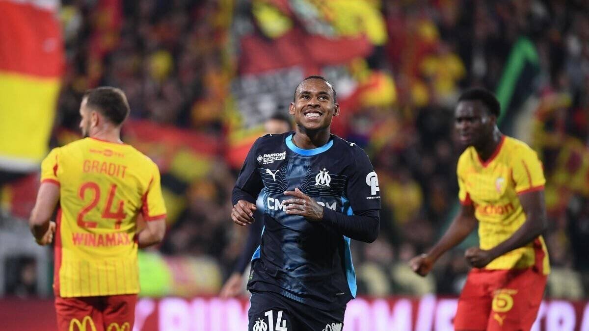 Vue générale du stade avant OM-Angers