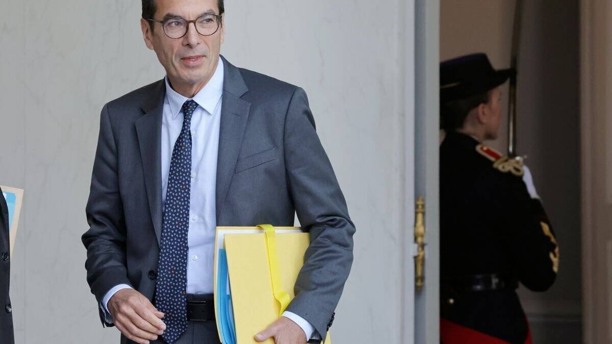 Jean-Pierre Farandou lors de l'annonce de la conférence Travail et Retraites