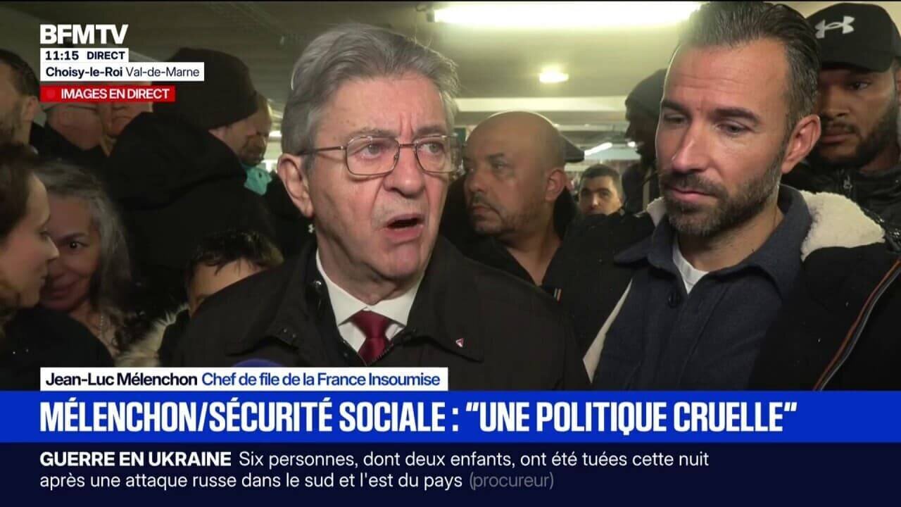 Mélenchon lors d'une allocution sur les alliances politiques