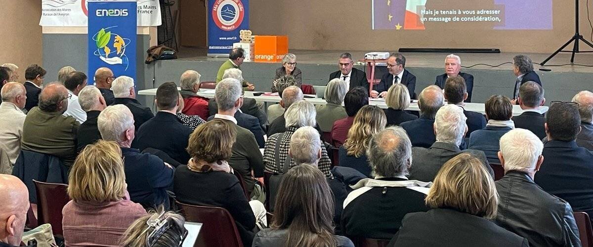 Réunion sur les réseaux et énergie renouvelable en Aveyron