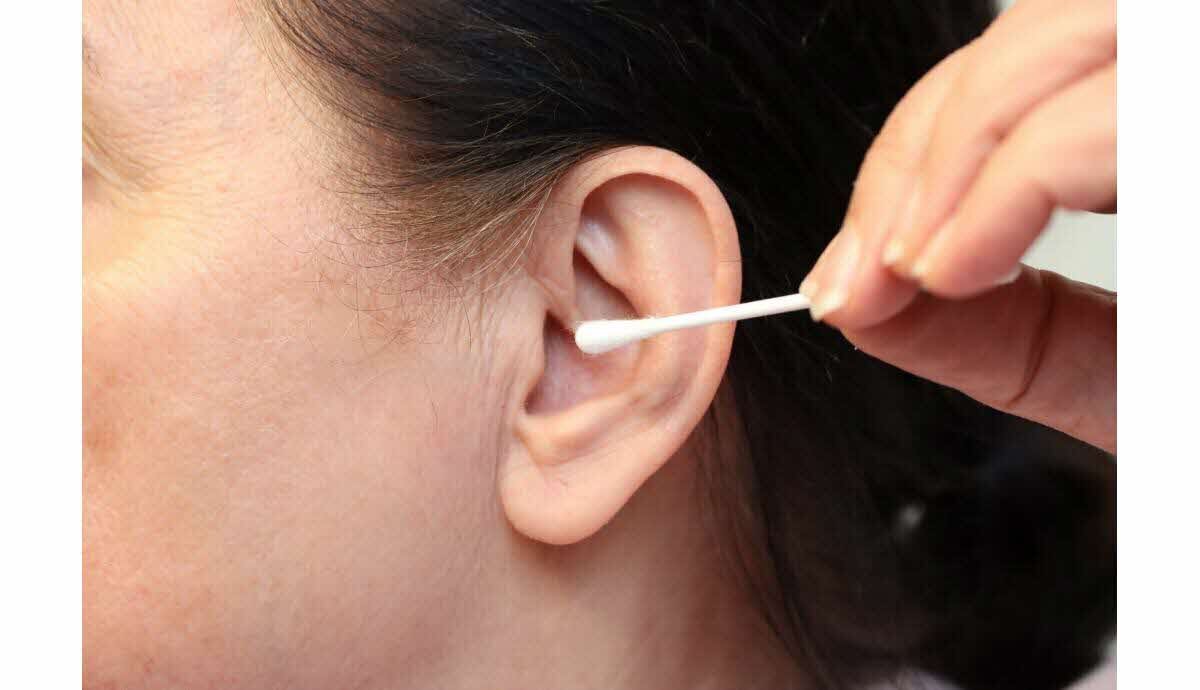 Illustration des risques liés à l’usage du coton-tige