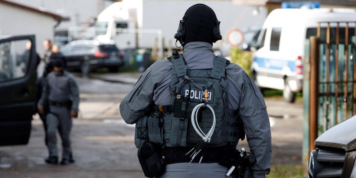 Drone au-dessus d'un aéroport allemand à Brême