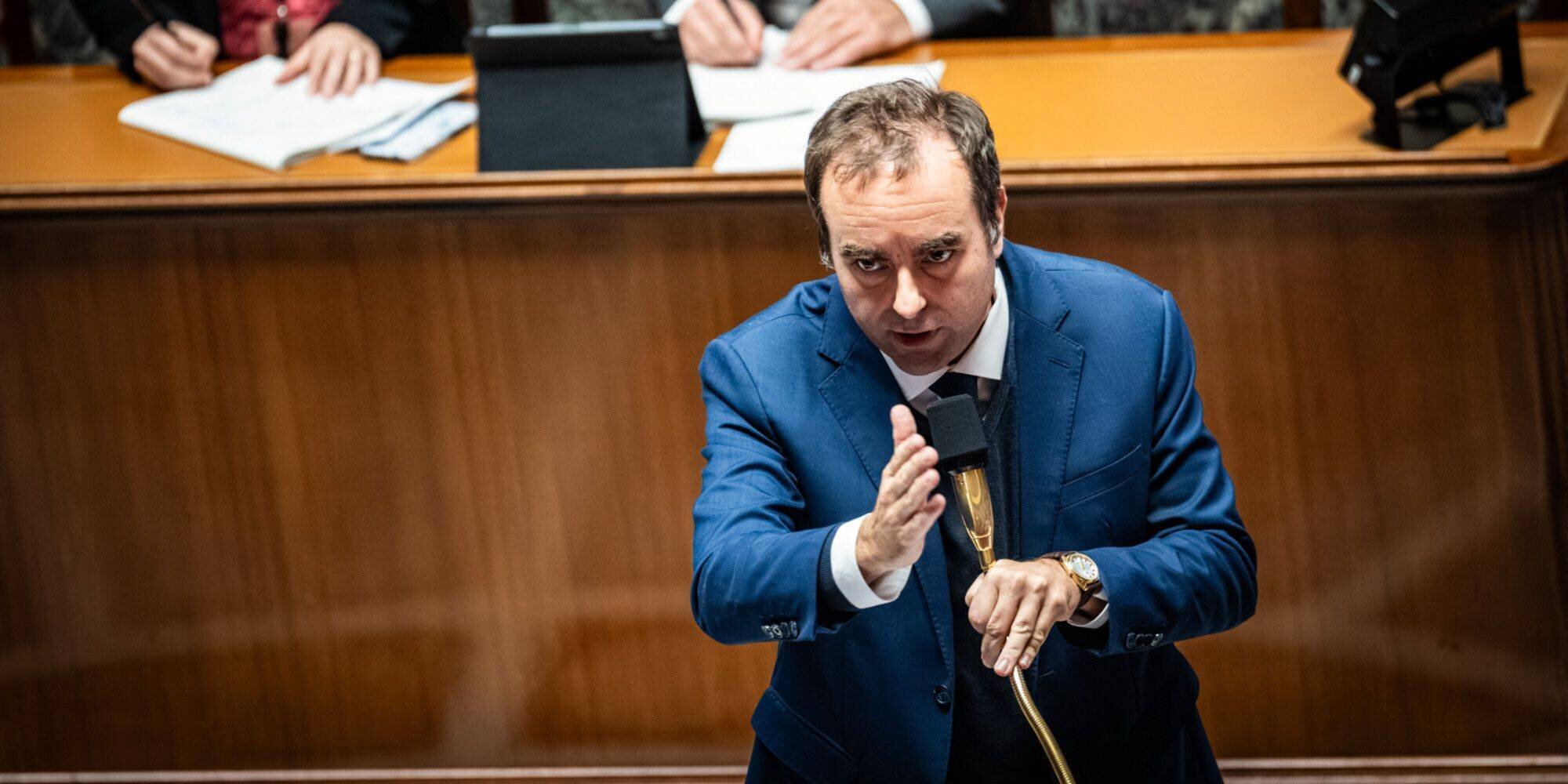 Vue d'une rencontre diplomatique France-Alg&eacute;rie