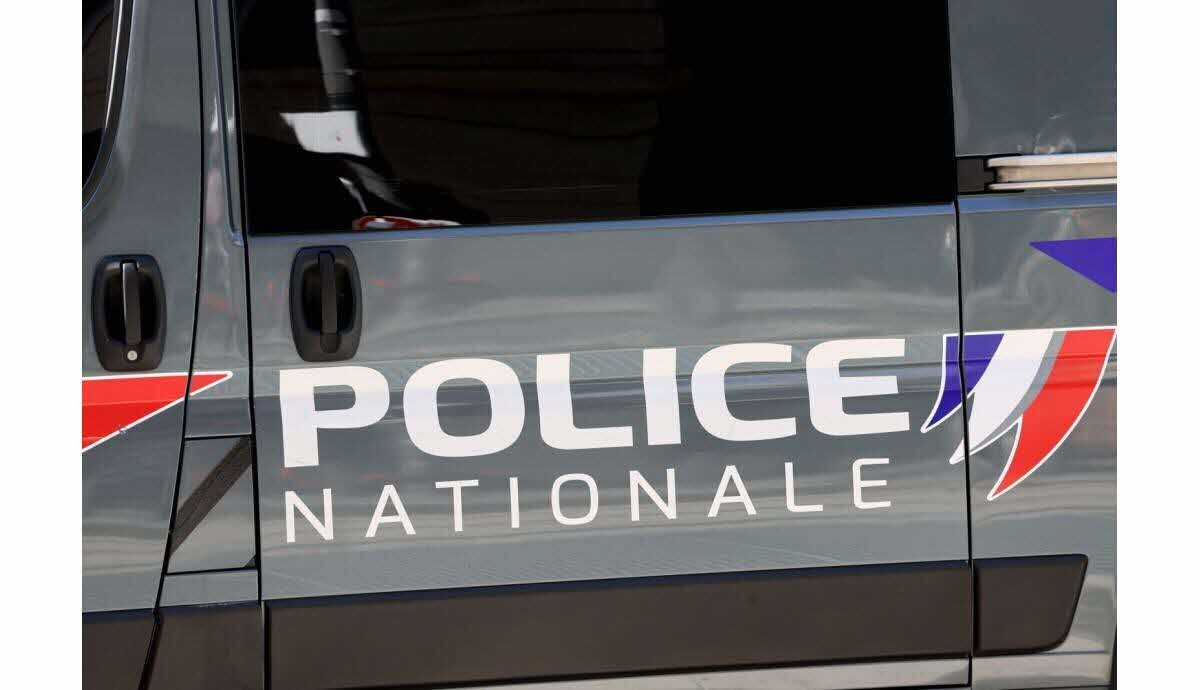 Jeune homme touché par arme blanche en rixe