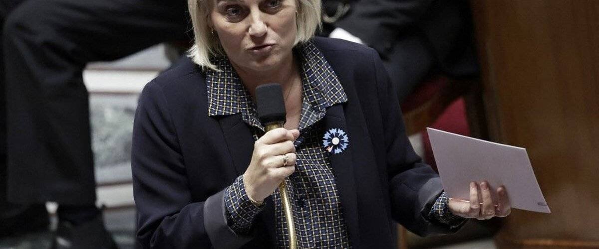 Ministre de la Santé Stéphanie Rist lors d'une interview