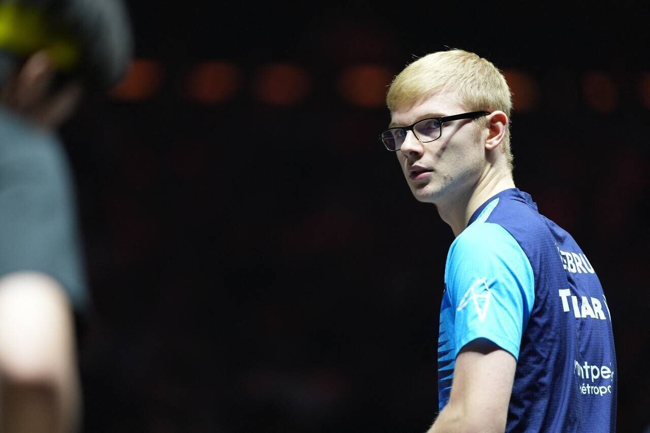 Table tennis en action lors du WTT Francfort