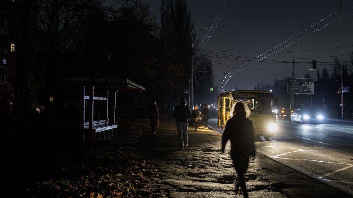 Centrale électrique ukrainienne en réparation