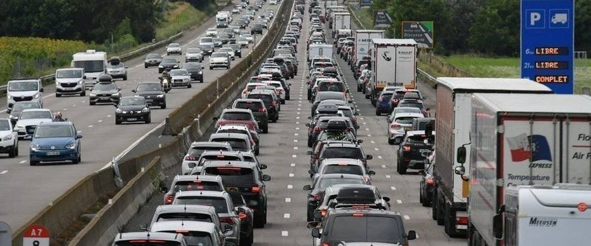Trafic routier autour du jour férié du 11 novembre 2025 en Auvergne-Rhône-Alpes