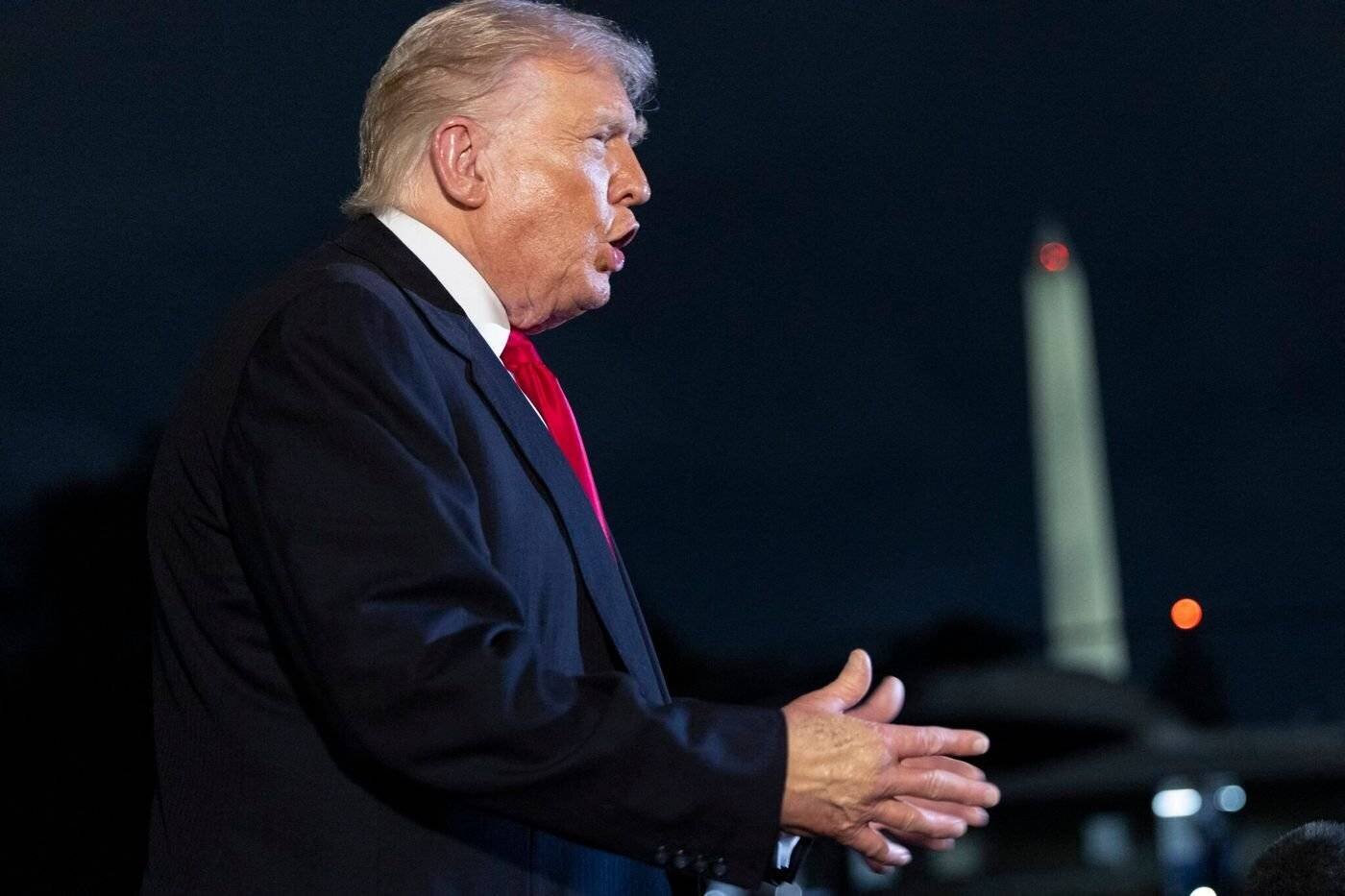 Trump lors d'une annonce de grâce présidentielle