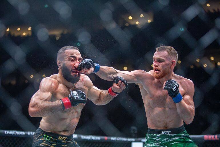 Jack Della Maddalena frappe Belal Muhammad