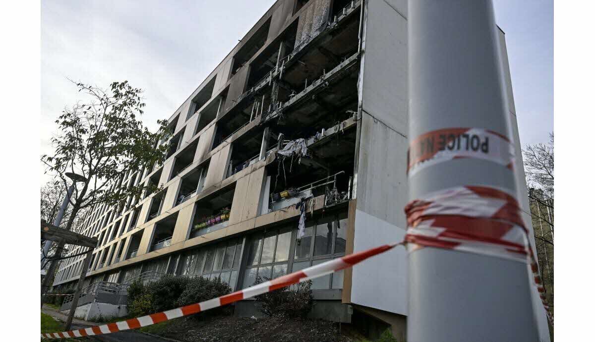 Vue générale montrant les secours près de Lyon