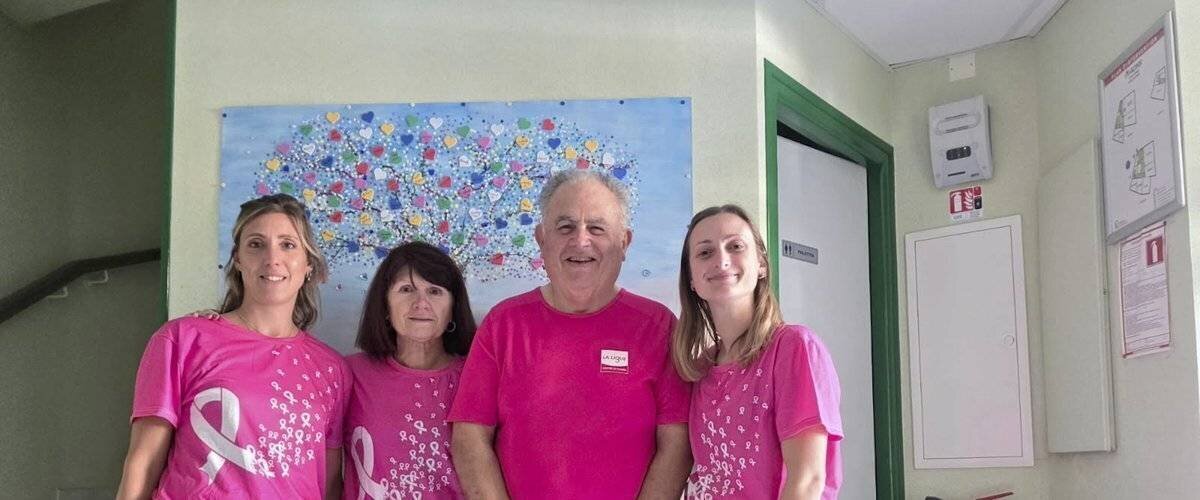 Animation Octobre Rose et action conjointe à la place Ferrer