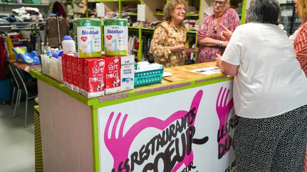 Distribution d'aides alimentaires Restos du Cœur