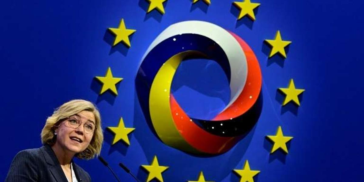 Assemblée européenne discutant de l