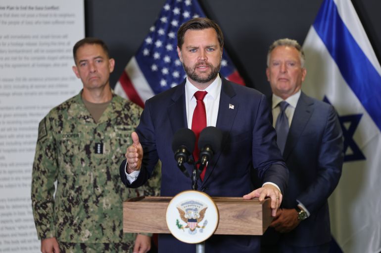 JD Vance s’exprimant au centre de coordination civilo-militaire à Kiryat Gat