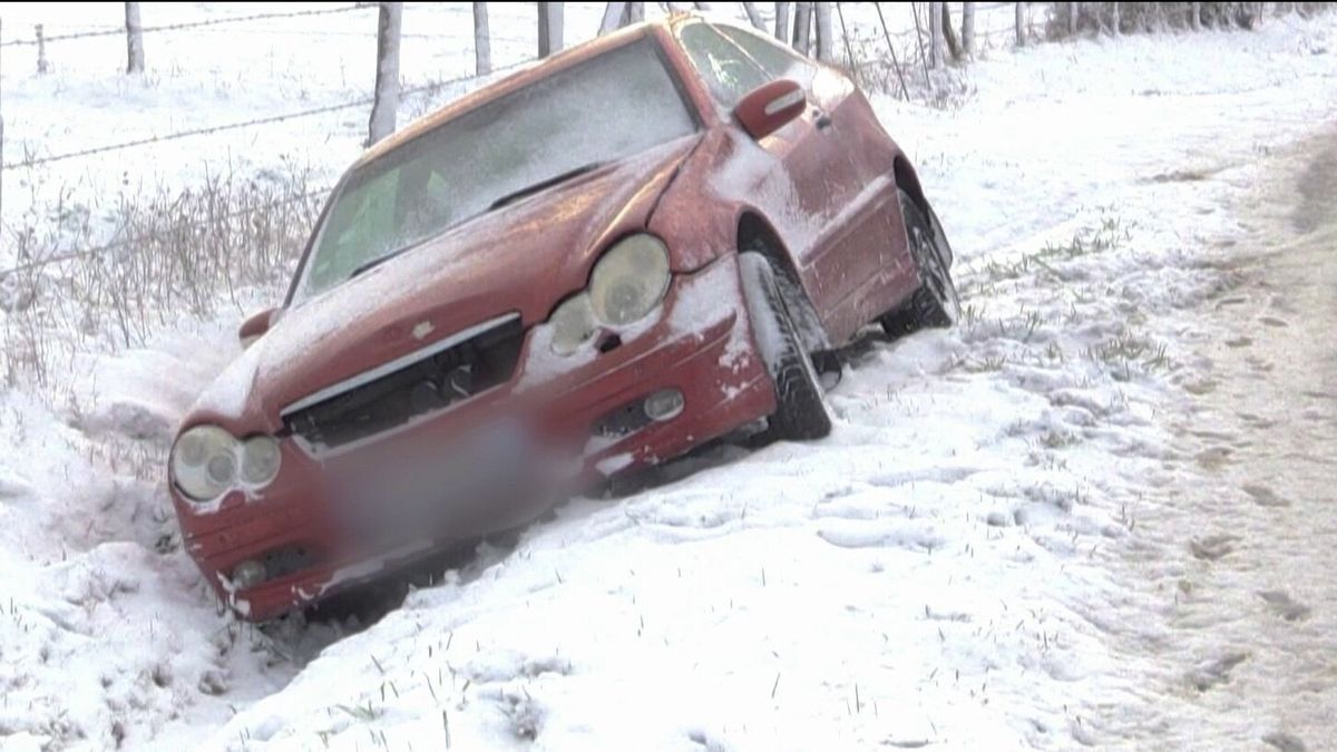 Vue générale de la neige et des routes déneigées