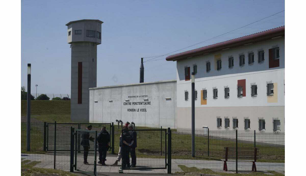 Prison de Vendin-le-Vieil, permission de sortie