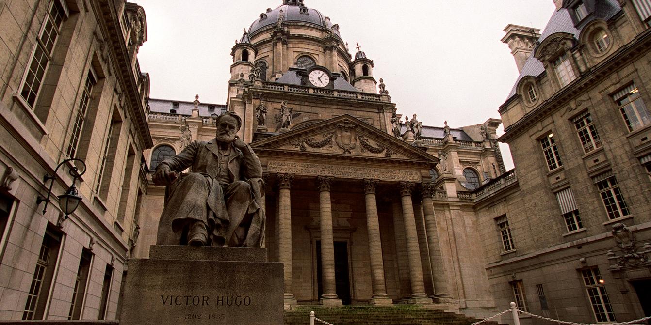 Salle de cours dans un établissement universitaire