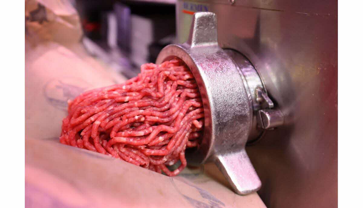 Steaks hachés rappelés pour particules métalliques