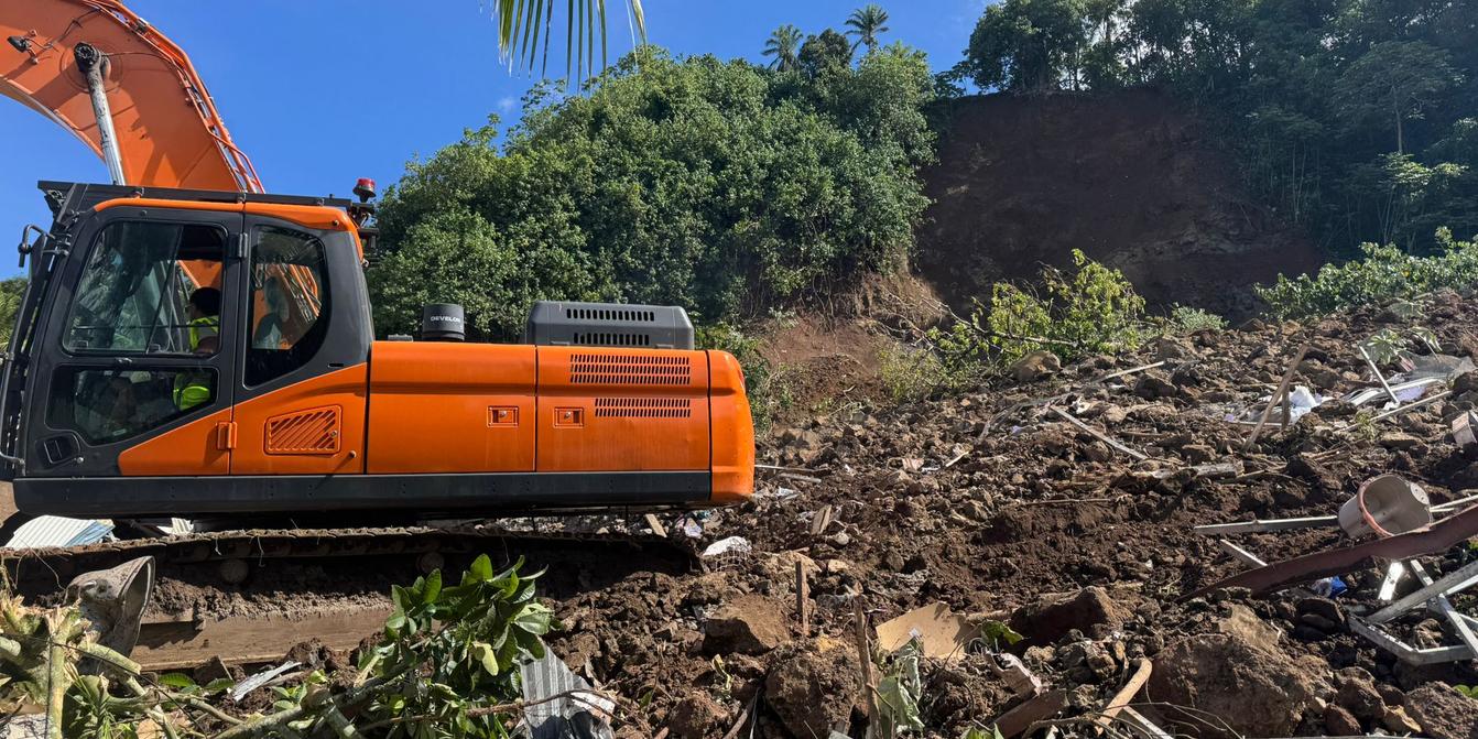Éboulement et secours à Afaahiti, Tahiti