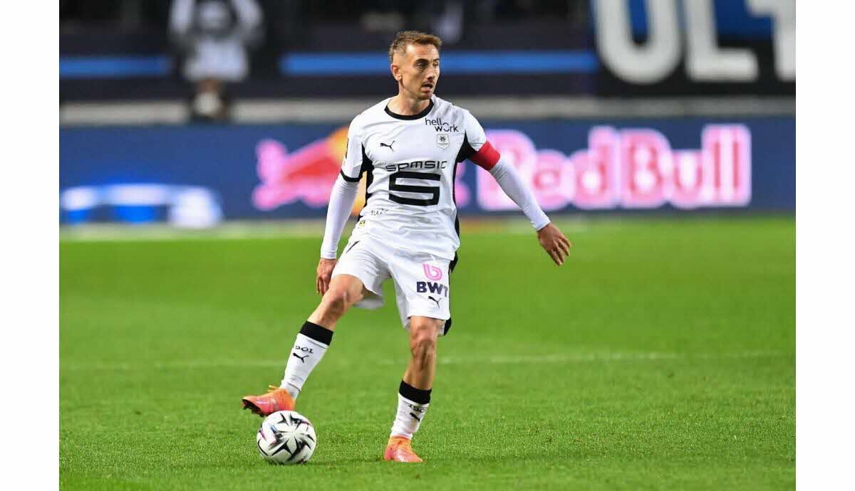 Valentin Rongier, capitaine de Rennes, sur le terrain