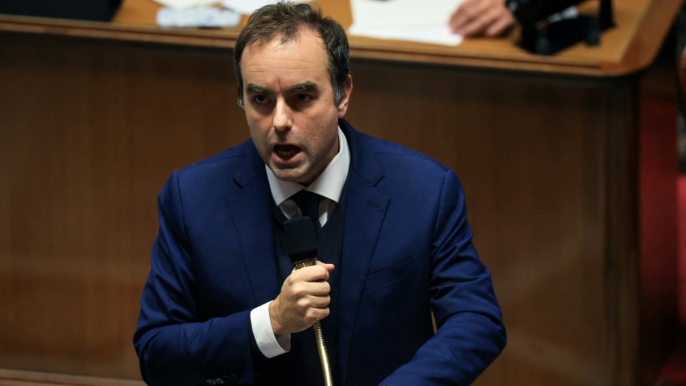 Sébastien Lecornu lors d un débat budgétaire (La Provence)