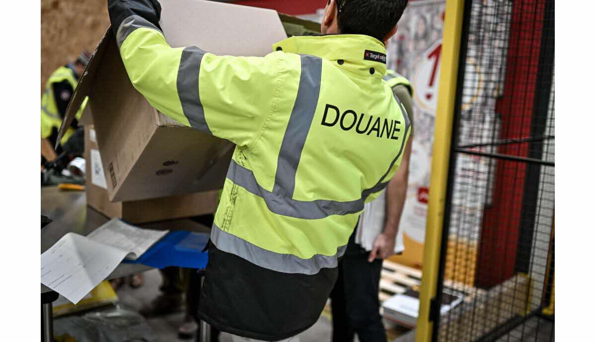 Parfums contrefaits saisis lors d'une opération coup de poing