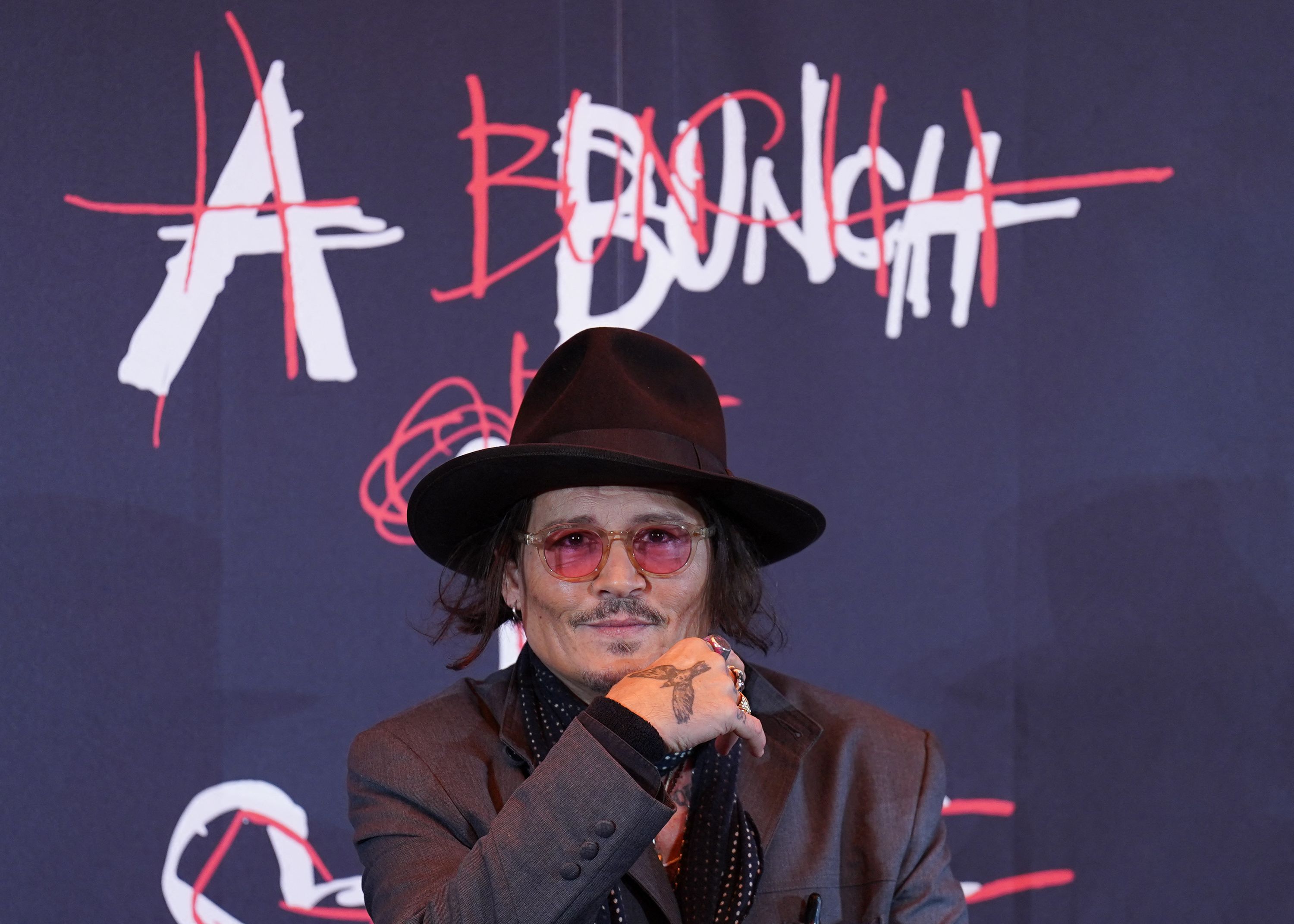 Johnny Depp à Tokyo lors de l’exposition A Bunch of Stuff