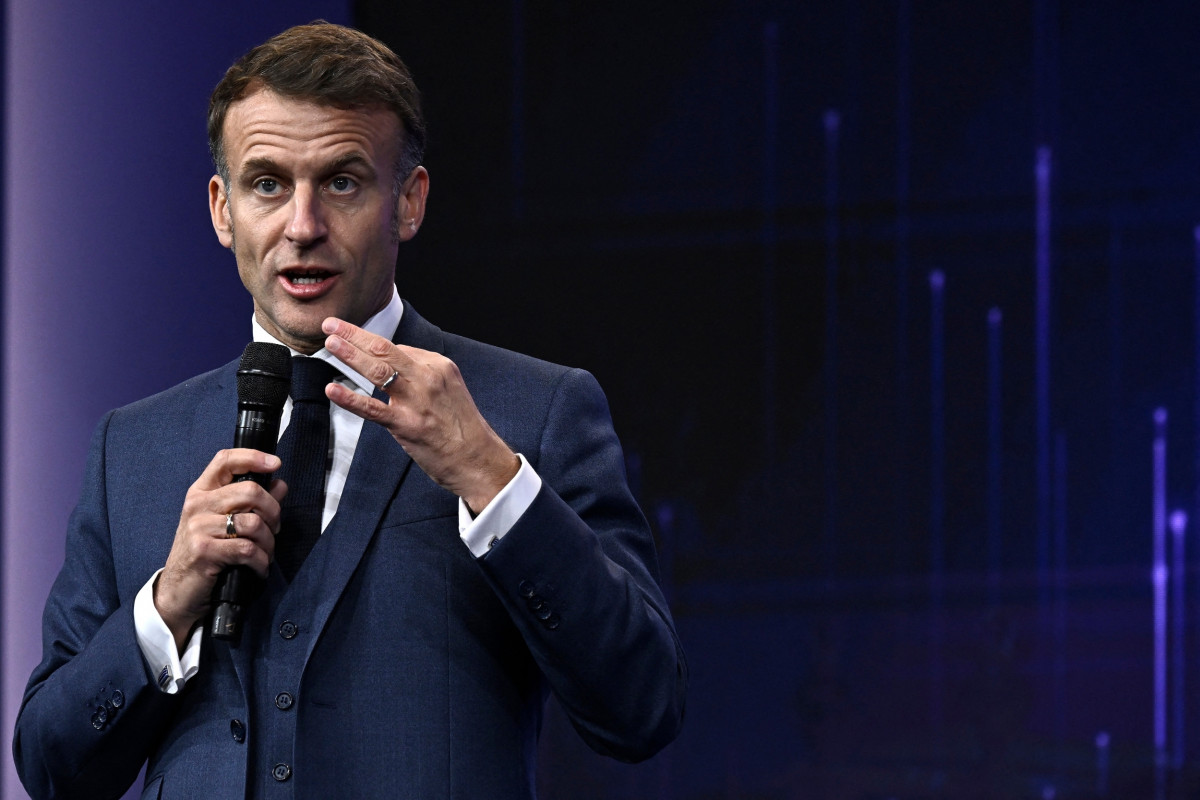 Emmanuel Macron lors d'un événement sur la régulation des réseaux sociaux