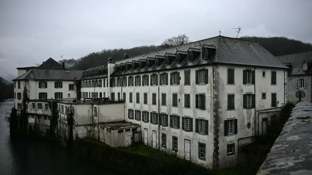 Bétharram : le seul ex-surveillant mis en examen reste en détention