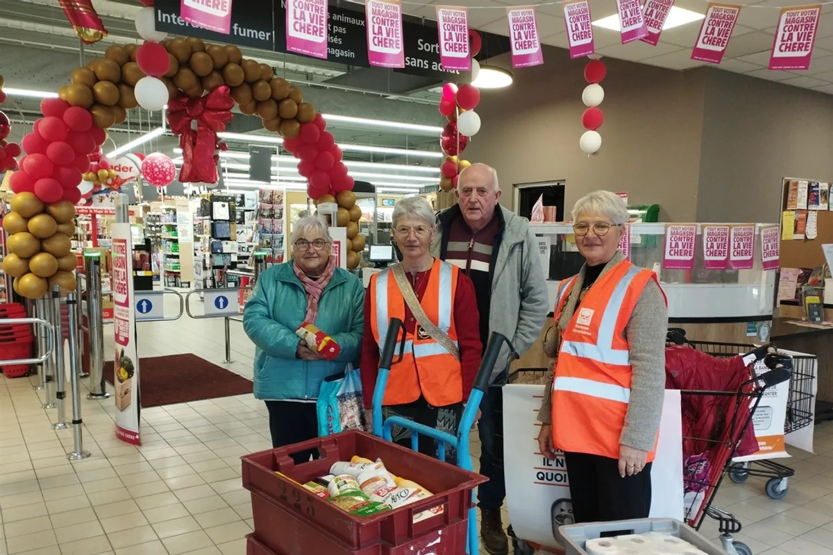Banque alimentaire: grandes collectes et initiatives locales en France