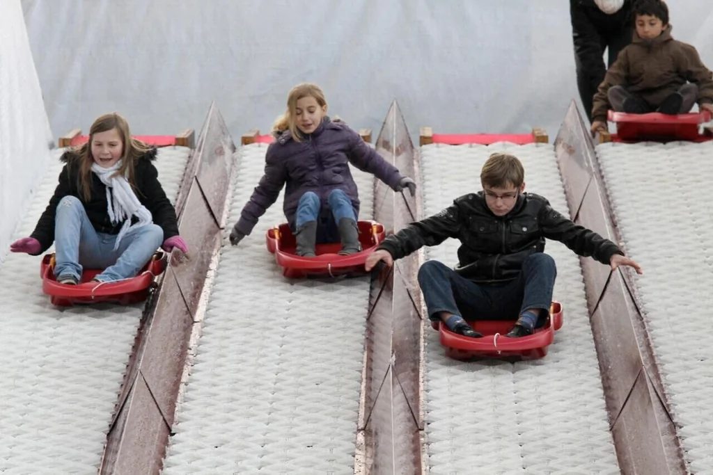 Marché de Noël: luge géante et traditions en Manche