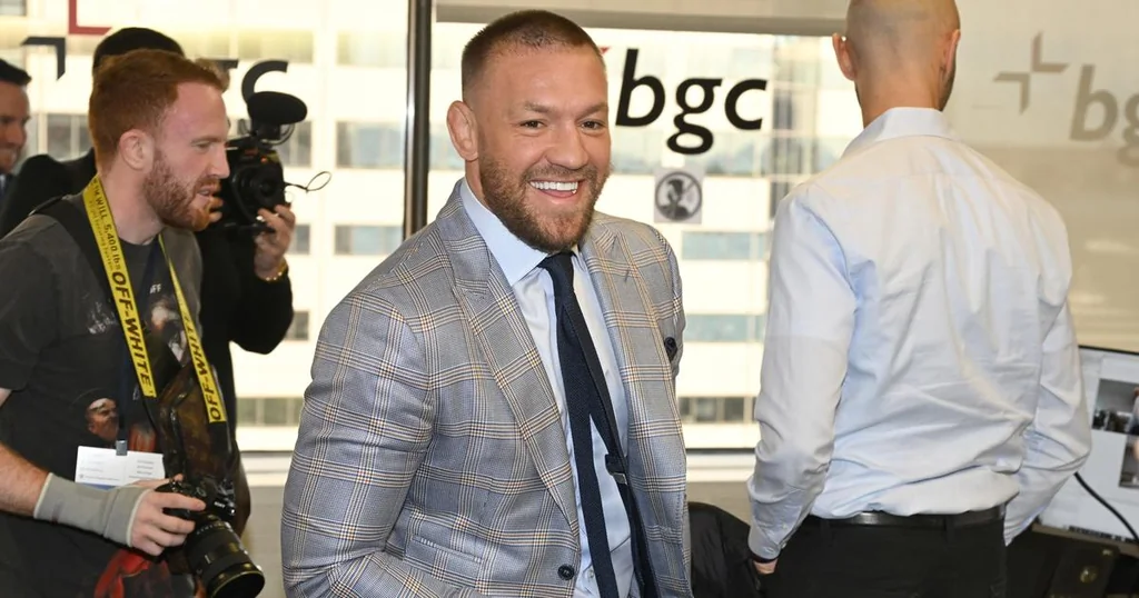 Conor McGregor: retrait de plainte à Miami et suspension
