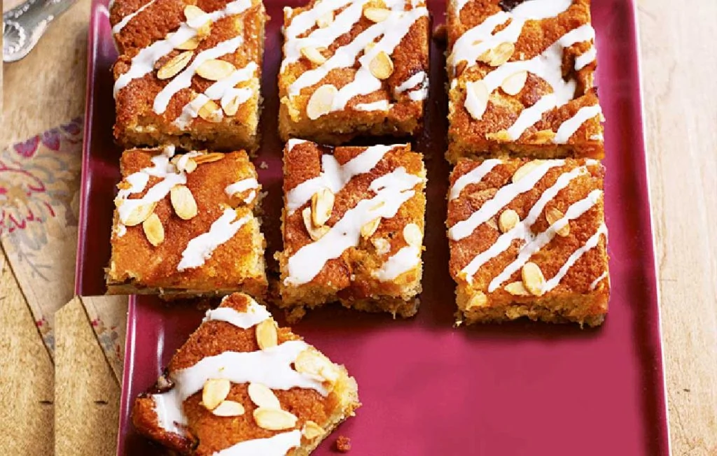 Gâteau aux prunes et amandes, végétarien et savoureux