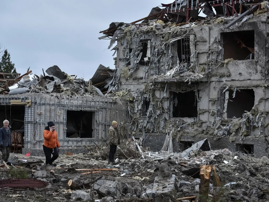 Guerre Russie-Ukraine : attaques massives et pannes d'électricité