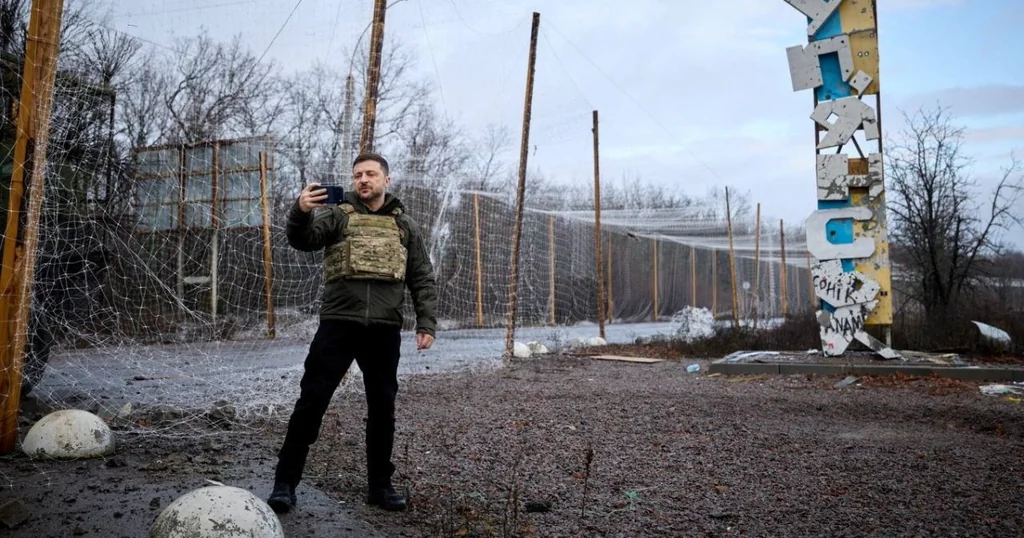 Guerre Russie-Ukraine (j.1 388): frappes, sanctions et négociations