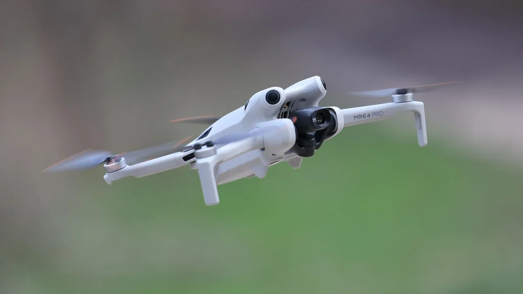 Drones survolent la base nucléaire de l’Île Longue et tirs antidrones