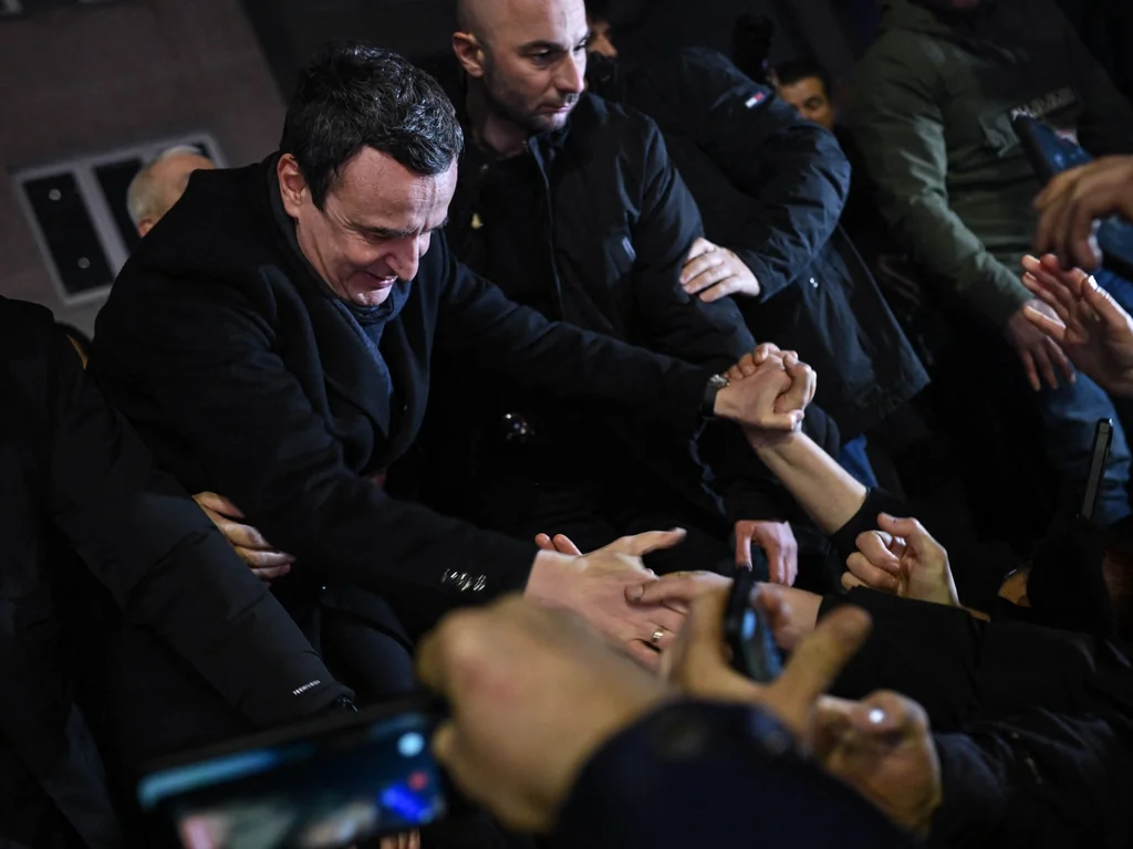 Kosovo : la victoire probable d'Albin Kurti aux élections législatives