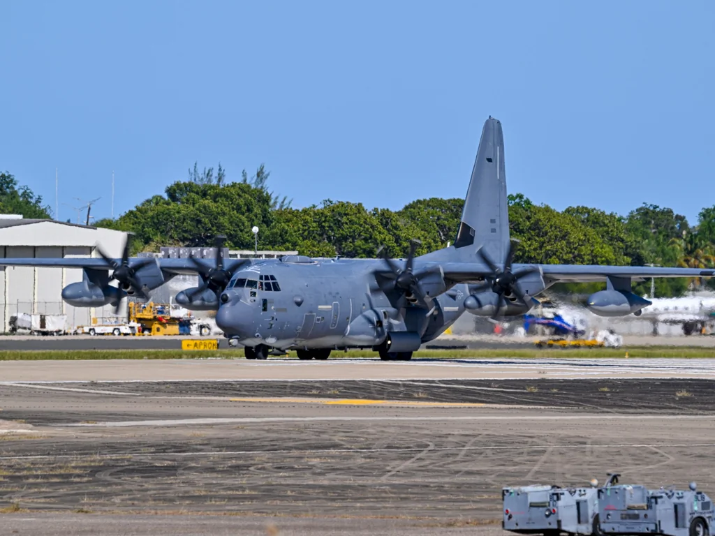 Trump affirme une frappe au Venezuela : guerre imminente ?