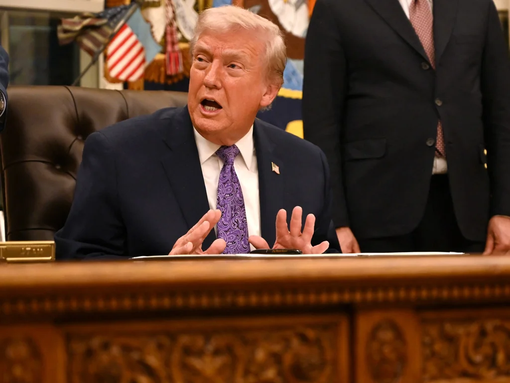 Trump exige des avancées pour participer aux pourparlers sur l'Ukraine