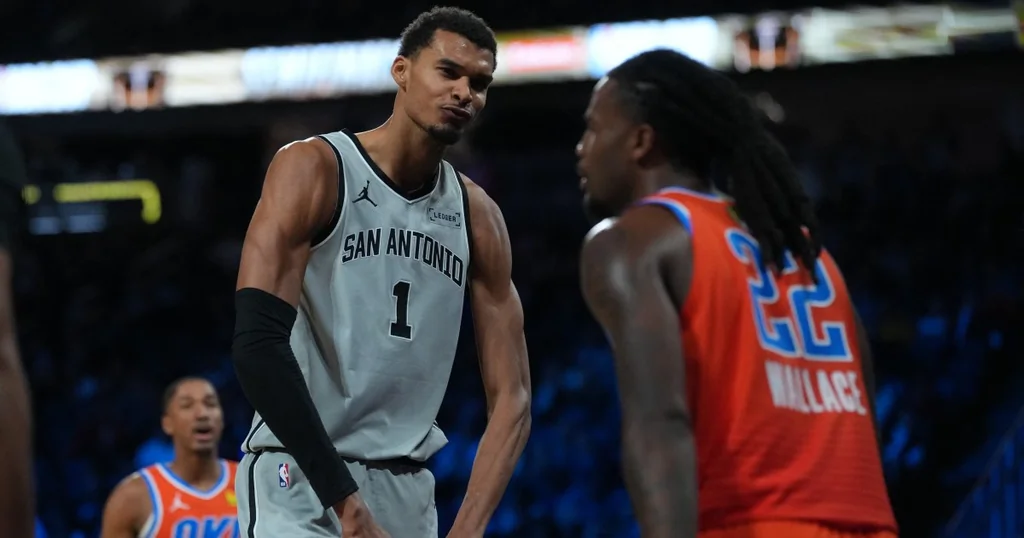 Wembanyama guide les Spurs en finale de la NBA Cup (111-109)